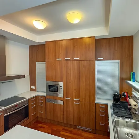 29 Old Town, 2 Bathrooms, Ac, Quiet Appartement