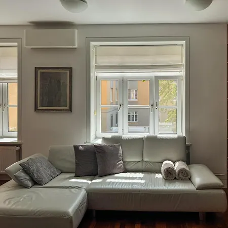 29 Old Town, 2 Bathrooms, Ac, Quiet