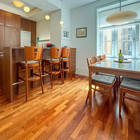 29 Old Town, 2 Bathrooms, Ac, Quiet Appartement Bratislava