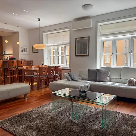 29 Old Town, 2 Bathrooms, Ac, Quiet アパート ブラチスラヴァ