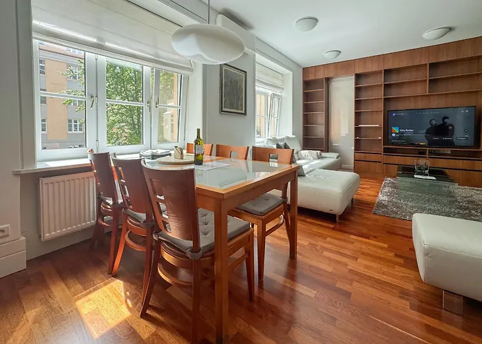 29 Old Town, 2 Bathrooms, Ac, Quiet