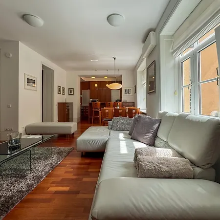 Appartamento 29 Old Town, 2 Bathrooms, Ac, Quiet *