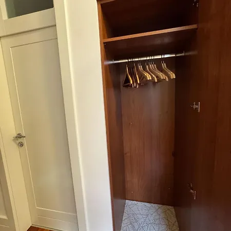 29 Old Town, 2 Bathrooms, Ac, Quiet Apartament