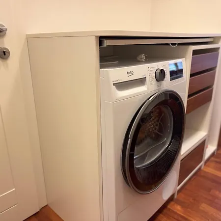 29 Old Town, 2 Bathrooms, Ac, Quiet Apartament *