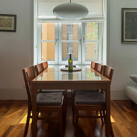 29 Old Town, 2 Bathrooms, Ac, Quiet * Bratysława